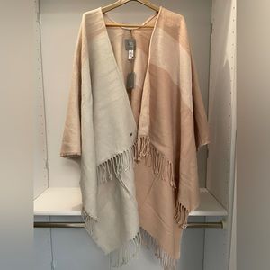 SOIA & KYO Scarf Cardigan Blanket All-In-One Perfect Travel Accessory Neutral